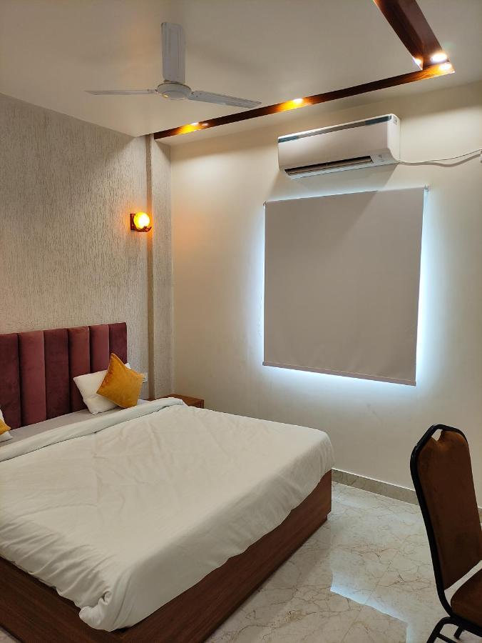 Hotel Satsang Grand Varanasi Ngoại thất bức ảnh